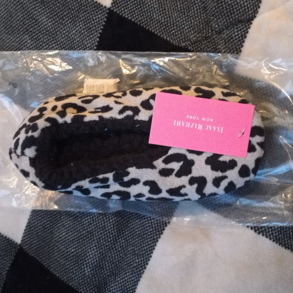 ⚡3/$18⚡NEW ISAAC MIZRAHI Cozy Sherpa Lined Women’s Fuzzy Slipper Sock -  Small - Picture 2 of 3